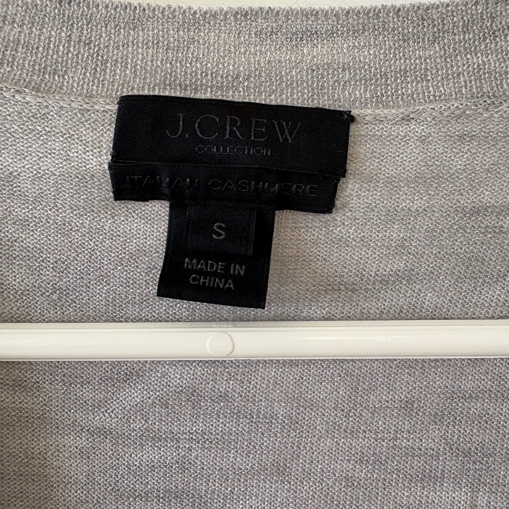 J.Crew Collection 100% Italian Cashmere V-Neck Sweater – Size Small – Light Gray - Picture 5 of 5
